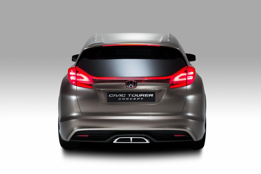  Honda Tourer Concept 2013 года  (фото 2 из 5)